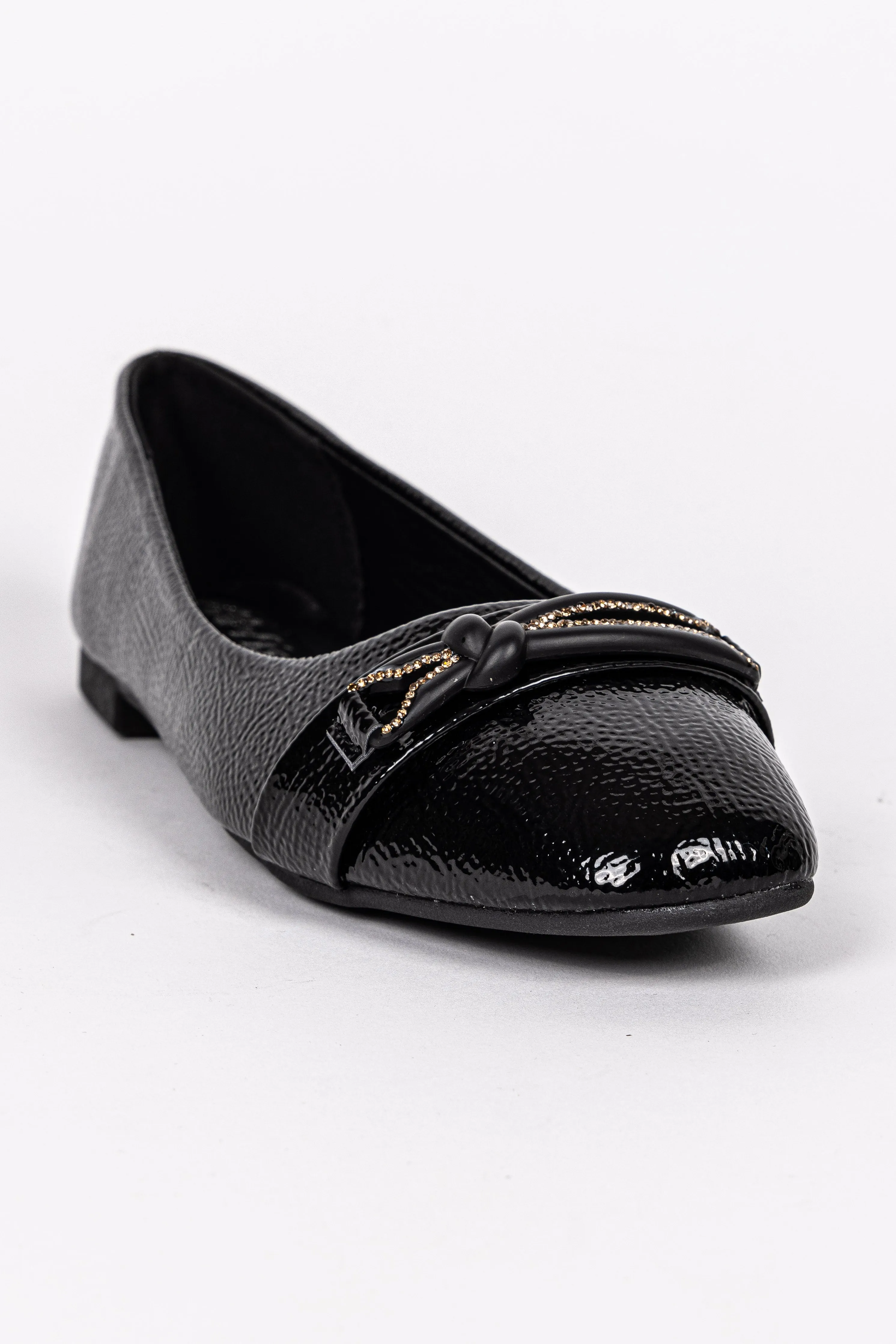 DETAILED FLAT SHOES