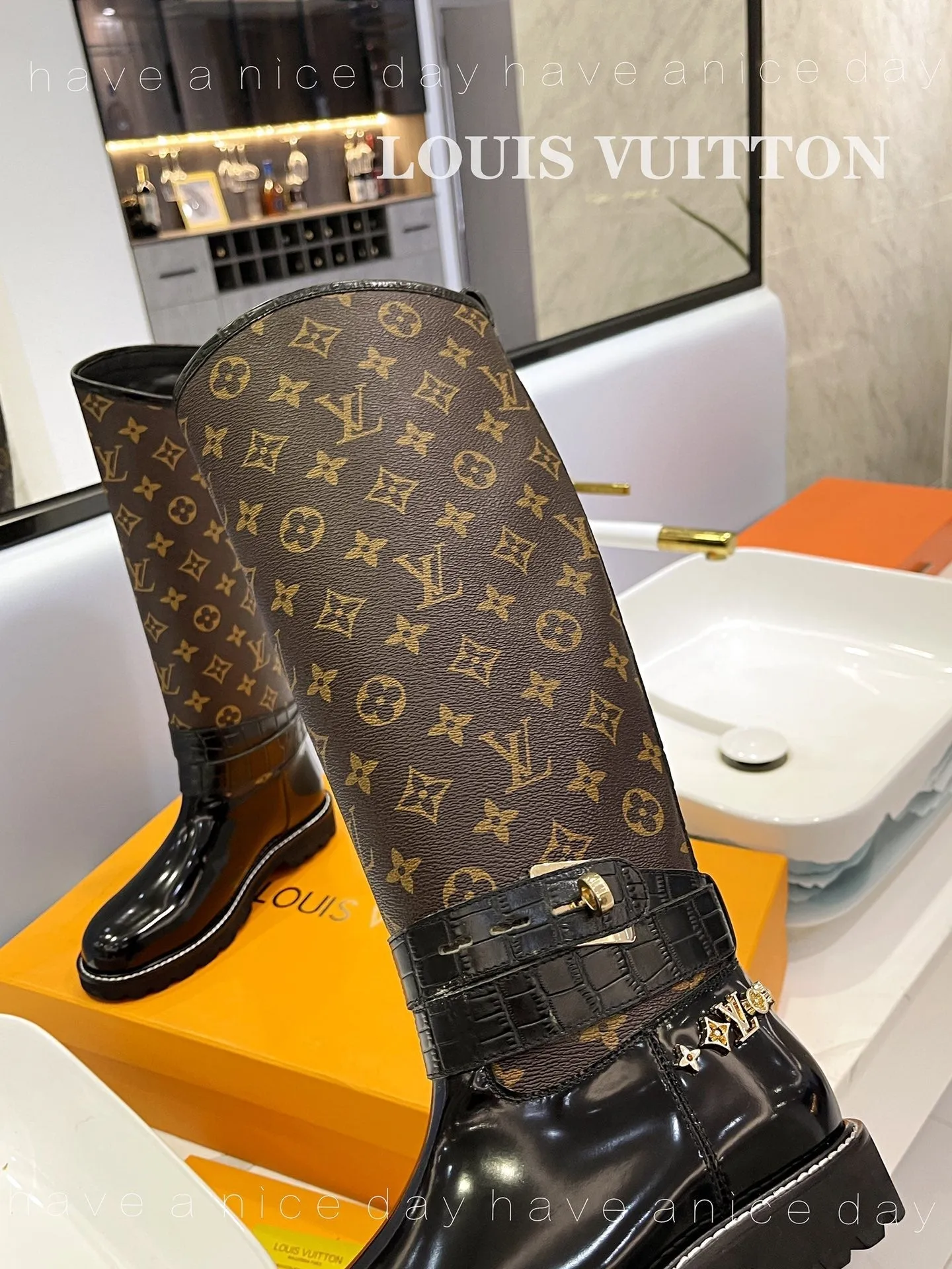 High Quality  LUV BOOTS 029