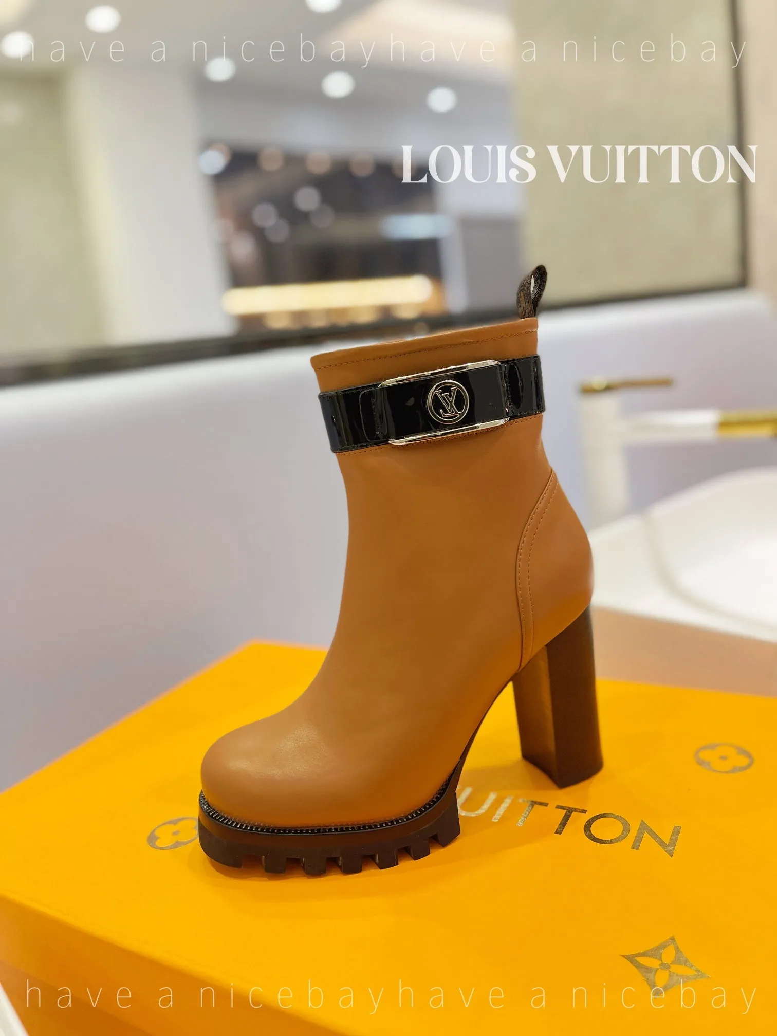 High Quality  LUV BOOTS 035